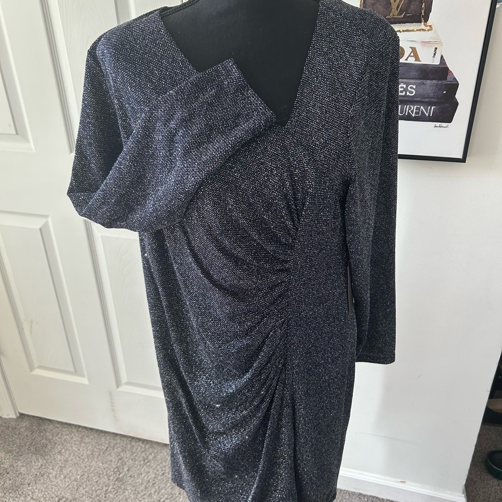 Elegant Navy Vince Camuto size 16 dress NWT